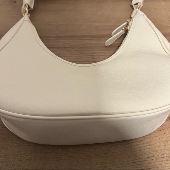 Elegant White Braided Shoulder Bag NWOT - Picture 4 of 5